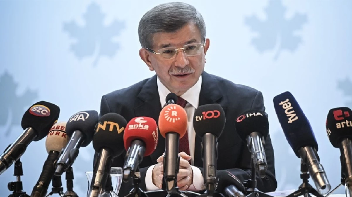 Ahmet Davutoğlu: Devlet içinde ciddi bir tehlikenin var olduğunu görüyorum