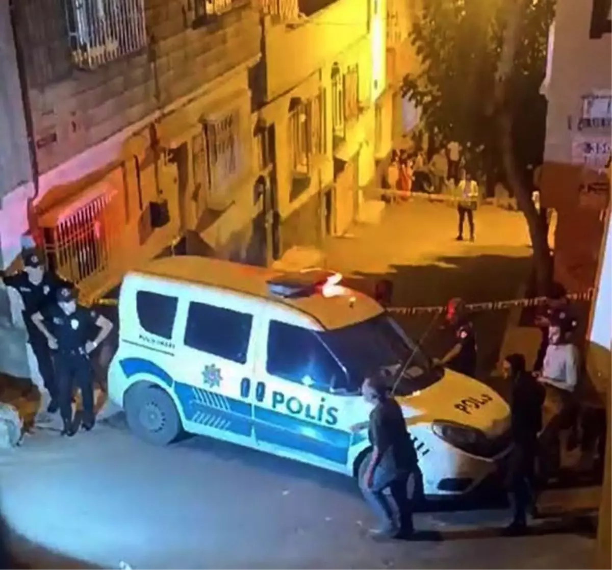 Emir Baki, oynarken ‘gürültü’ yaptığı gerekçesiyle mahalle manavı tarafından tüfekle öldürüldü