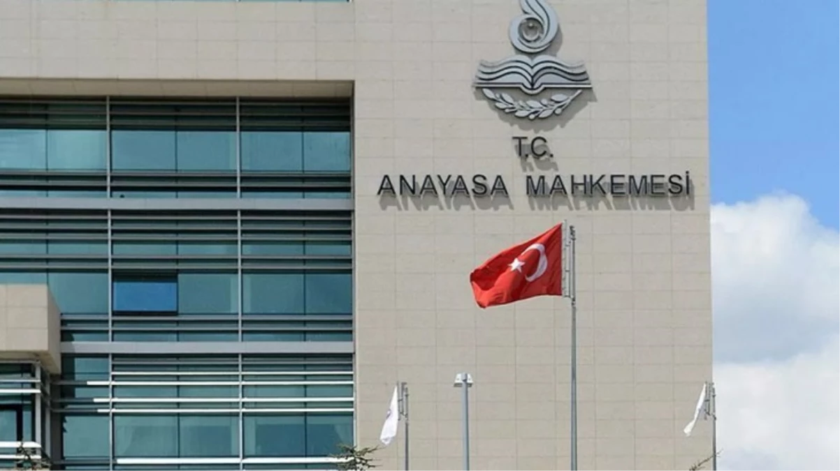 Instagram’ın kapatılması ortalığı karıştırdı! Anayasa Mahkemesi’nin sitesine de erişilemiyor