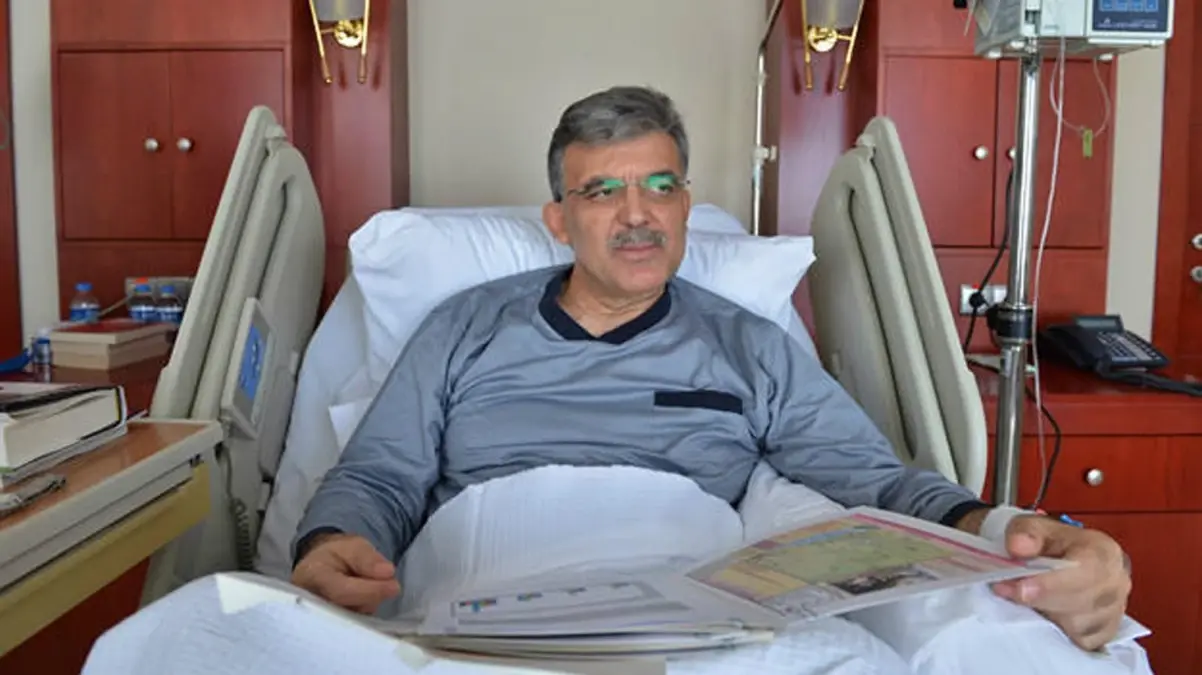 Her bayram aynı şeyi yapıyor! Herkes Abdullah Gül’ün 29 Ekim paylaşımındaki detaya takıldı