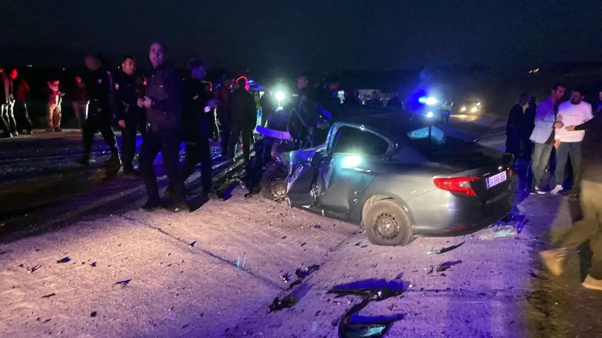 Malatya’da otomobil ile pikap kafa kafaya çarpıştı: 3 ölü, 4 yaralı