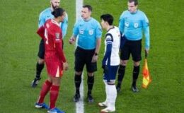 İngiltere’de bir ilk! VAR kararı canlı açıklandı!