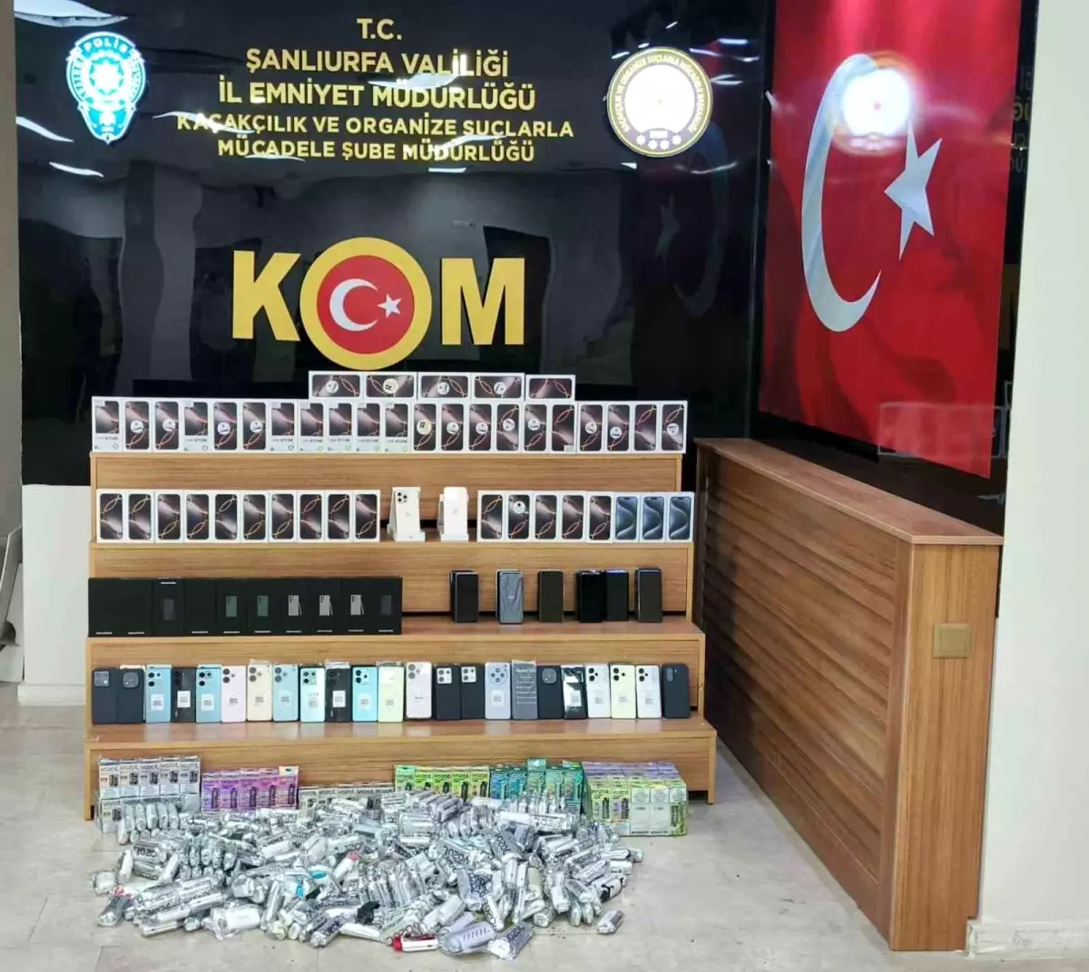 Şanlıurfa’da 7,4 Milyon TL Değerinde Kaçak Cep Telefonları Ele Geçirildi