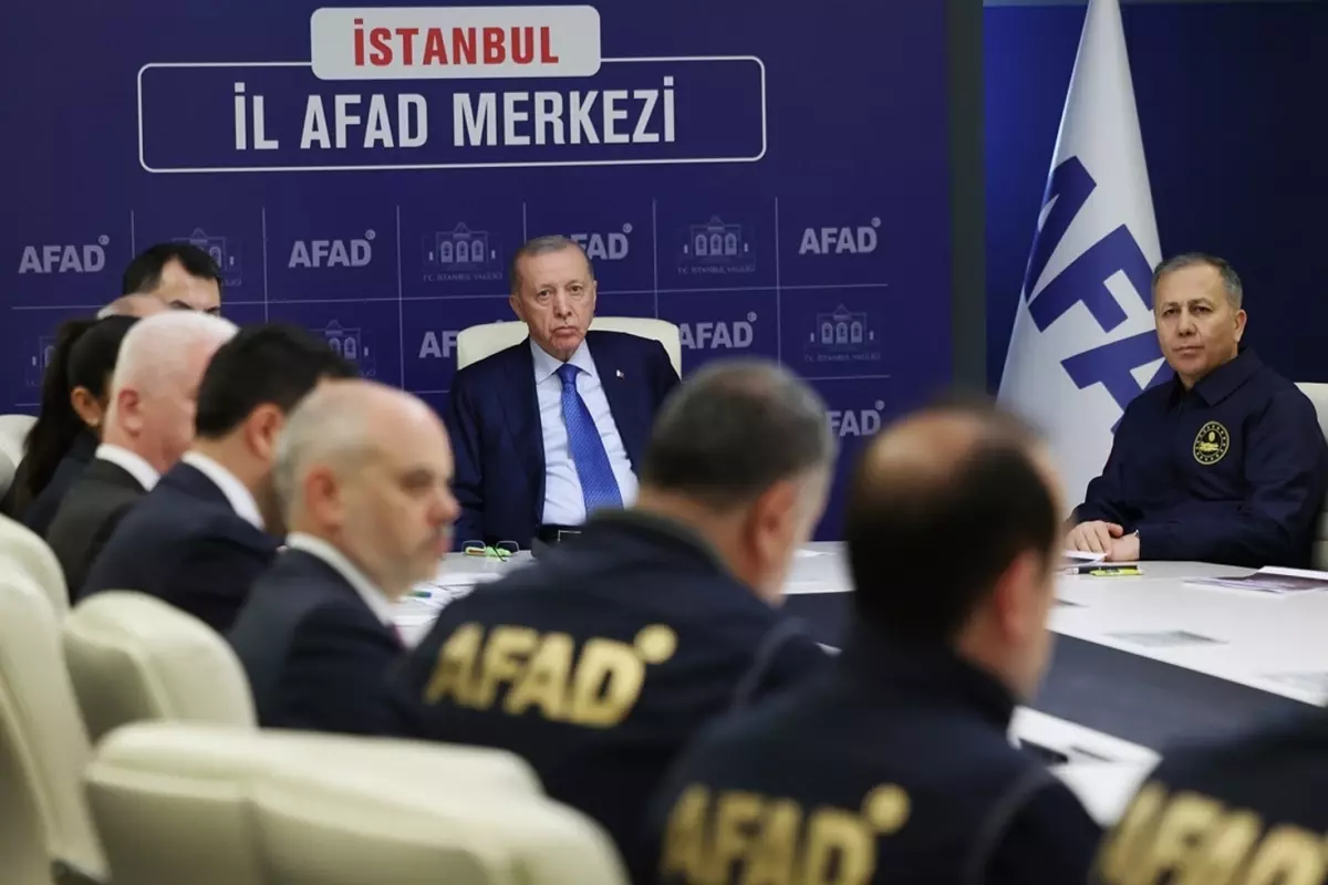 Deprem sonrası toplanan kriz masasında Cumhurbaşkanı Erdoğan’dan dikkat çeken talimat