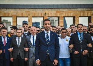 Ankaragücü’nün yeni yönetimi Anıtkabir’i ziyaret etti