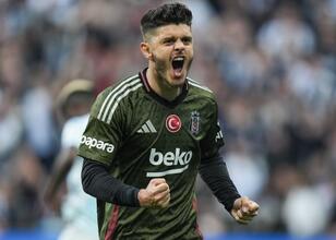 Beşiktaş’ta üç futbolcuya teklif var!