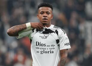 Keny Arroyo’dan transfer iddialarına yalanlama!