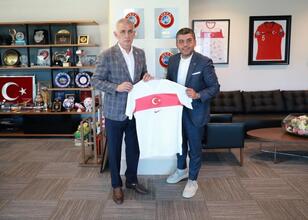 TFF Başkanı Hacıosmanoğlu, 2. Lig Kulüp başkanlarıyla buluştu
