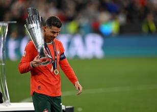 UEFA Uluslar Ligi final maçında bir taraftar hayatını kaybetti